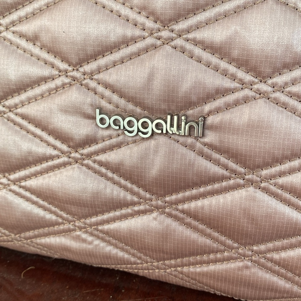 NWT $100 MSRP Baggallini Quilted Tote with RFID Protection - Picture 2 of 10